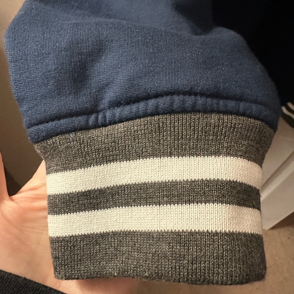 Licensed University of Michigan Zip up hoodie by franchise club. Rare. - Picture 6 of 9